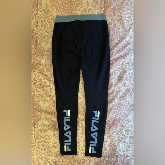 FILA Set - Picture 7 of 7